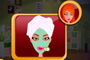 和好朋友在家做美容