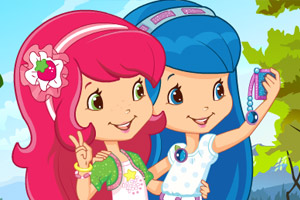 草莓女孩玩自拍