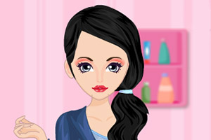 美丽女孩精心打扮