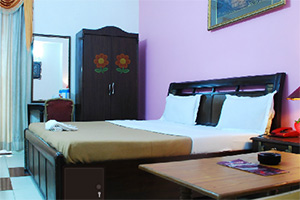 舒适的大床房逃脱