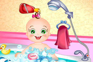 给罗斯宝贝洗澡