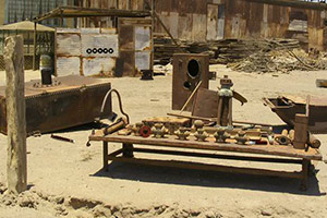 逃出沙漠废弃厂房