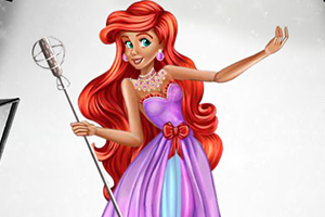 艾丽儿拍写真照