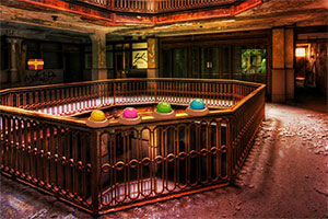 老旧废弃火车站逃脱