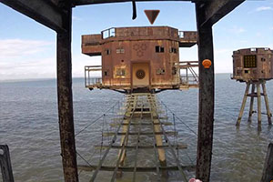 废弃海洋堡垒逃生