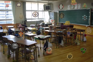 教室找隐藏徽章