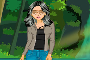 旅行到森林里的女孩