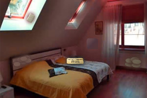 逃离粉红豪华房间