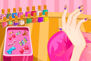 灰姑娘做美甲