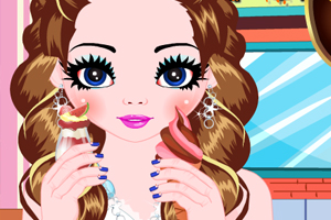 拿着冰淇淋的美女