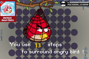 围住愤怒的小鸟