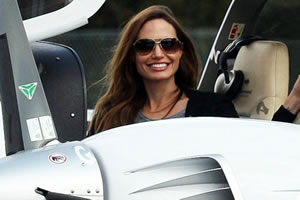 安吉丽娜找字母