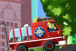 消防员驾驶救火车