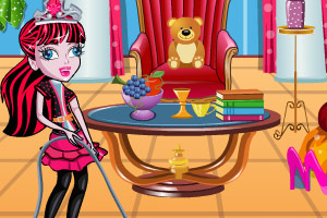 怪物女孩打扫客厅