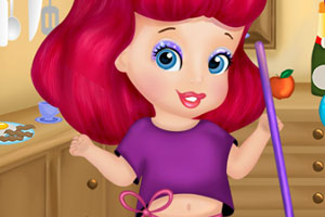 小女孩厨房打扫