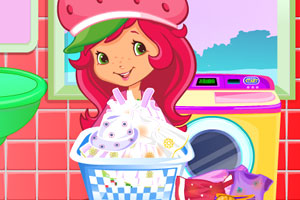 草莓女孩洗衣