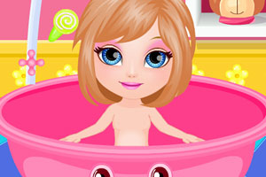 芭比宝贝浴室玩耍