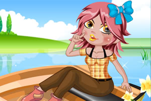 湖边小船上的女孩