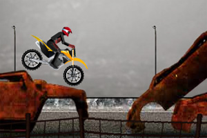 废车场极限摩托