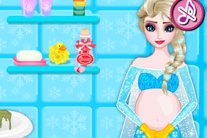 孕妇艾尔莎清理洗手间