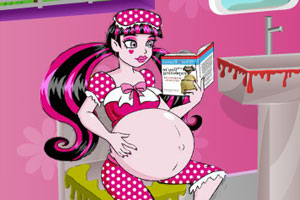 怪物女孩打扫洗手间