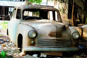 废弃汽车拼图
