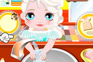 宝贝艾莎做蛋糕