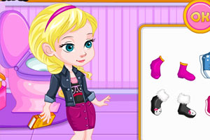 艾莎宝贝去厕所