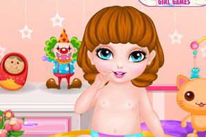 可爱小女孩做SPA