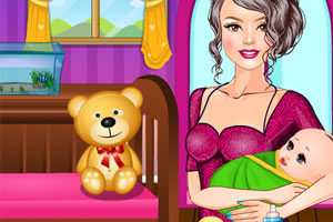 妈妈照顾小宝贝