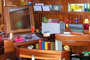 杂乱办公室找东西