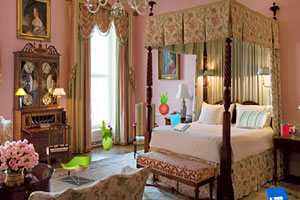 温馨卧室找东西