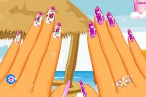 沙滩上美甲