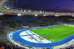 运动场馆找篮球