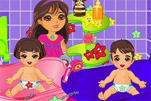 朵拉照顾双胞胎