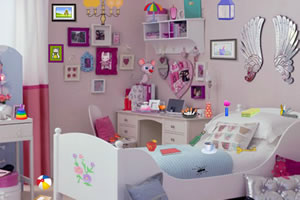 女孩卧室找东西