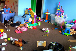 杂乱房屋找玩具