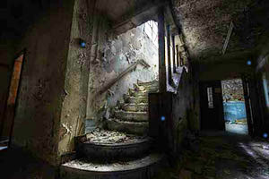 逃离废弃庇护所