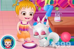 可爱宝贝照顾猫咪