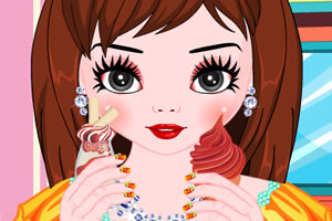 吃冷饮的美甲女孩