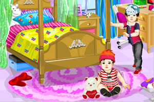 宝贝们在房间玩耍