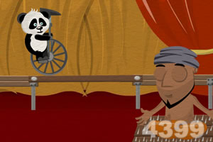 小熊猫逃离马戏团