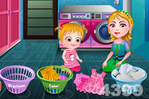 可爱宝贝清洗衣服