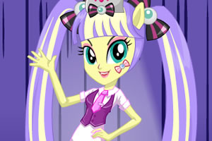 紫色系女孩拍快照