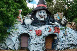 废弃游乐场逃生