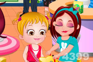 可爱宝贝海豚表演