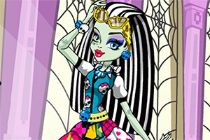 怪物高校女孩的夏装