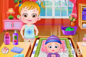 可爱宝贝给弟弟惊喜