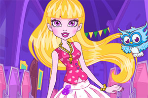 怪物高校女孩角色扮演