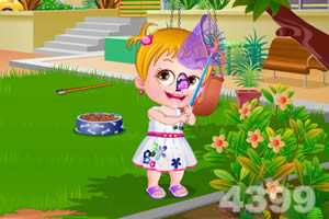 可爱宝贝照顾狗狗